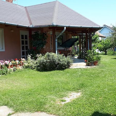 Nemeth Apartmanhaz Balatongyörök Dış mekan fotoğraf